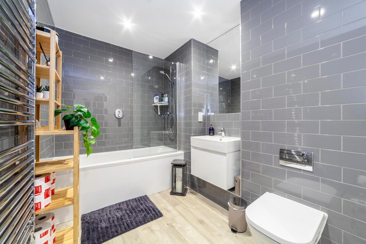 Private Double Bd With Optional Balcony, 15 Mins To London Cc Lägenhet Exteriör bild