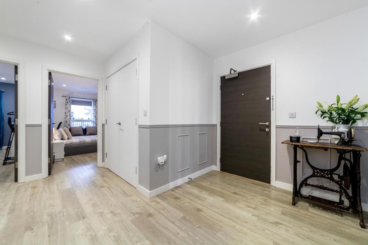 Private Double Bd With Optional Balcony, 15 Mins To London Cc Lägenhet Exteriör bild